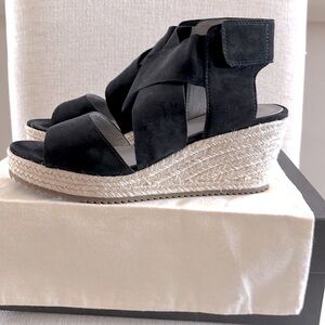 Eileen Fisher Willow Wedge. Midnight Navy. Size 8. New With All Packaging.